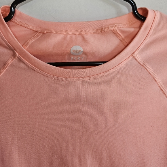 Roxy long sleeve top with see thu work out aeration and thumb holes peach pink S - Picture 3 of 16